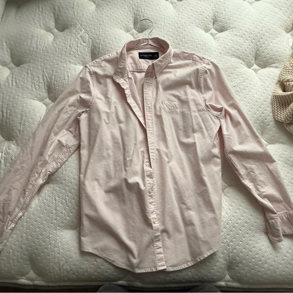 Abercrombie & Fitch Soft Pink Casual Button-Down Shirt